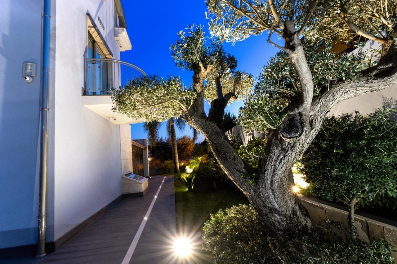 Zaffiro Lavico Rooms Etna Nature Sea Acireale Exterior foto